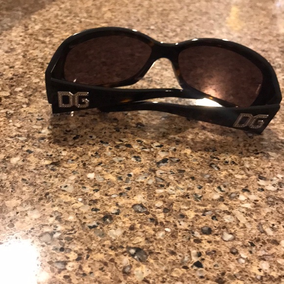 SOLD Dolce and Gabanna Sunglasses!! - Picture 4 of 7